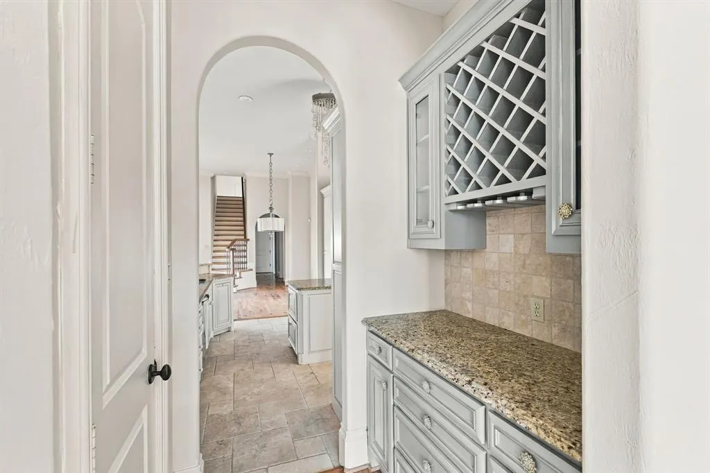 6649 Canyon Oaks Circle