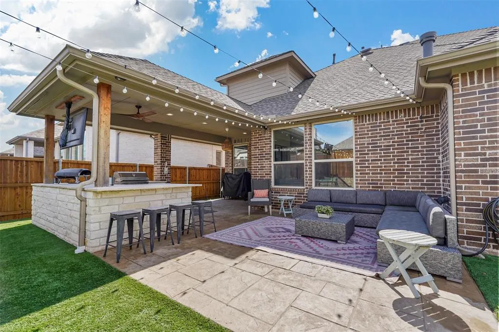 1506 Carnation Street