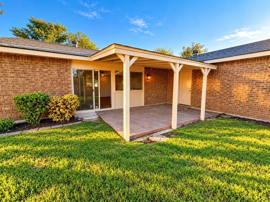1101 Lombardy Drive