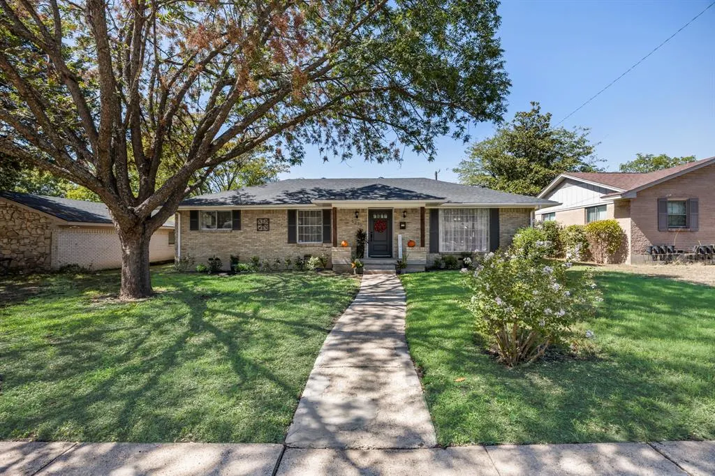 5235 Dazzle Drive