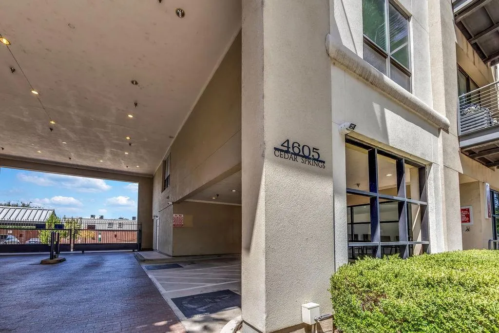 4605 Cedar Springs Road #327
