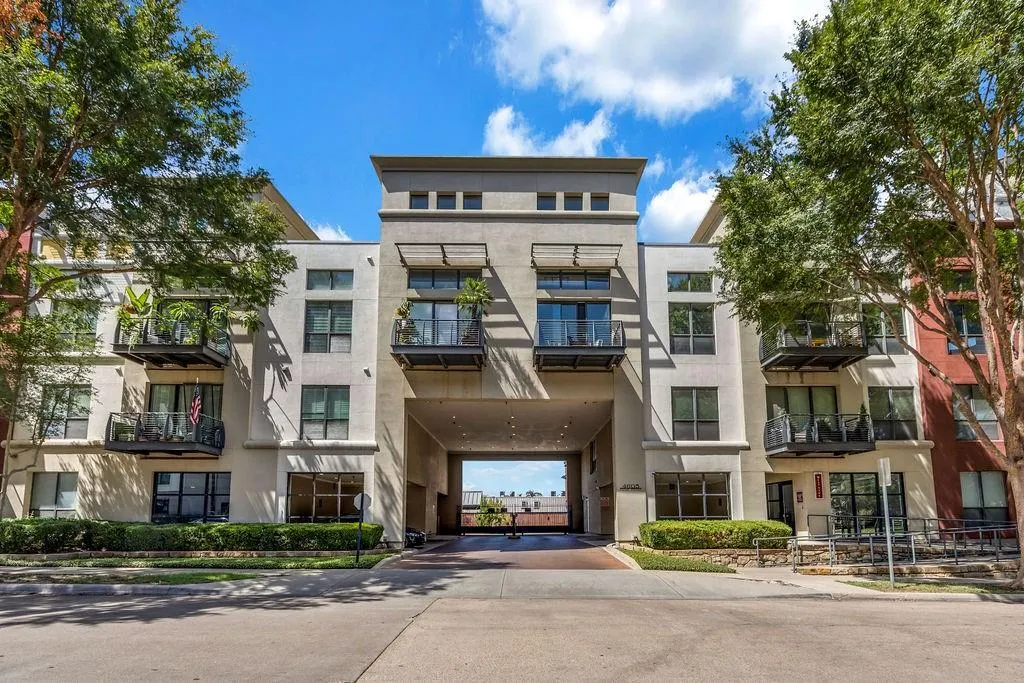 4605 Cedar Springs Road #327