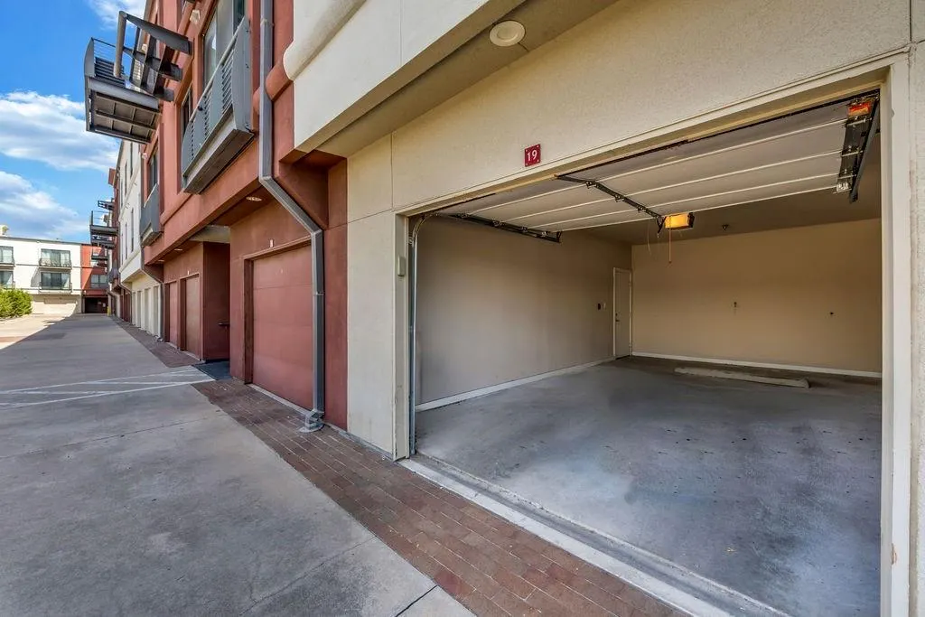 4605 Cedar Springs Road #327