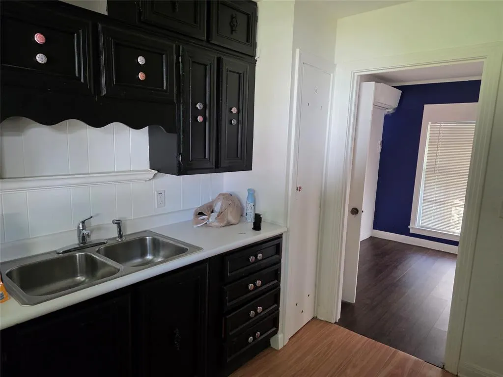831 SE 18th Street