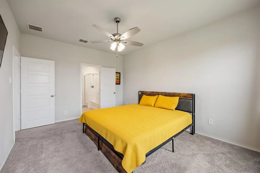 1652 Edgeway Drive