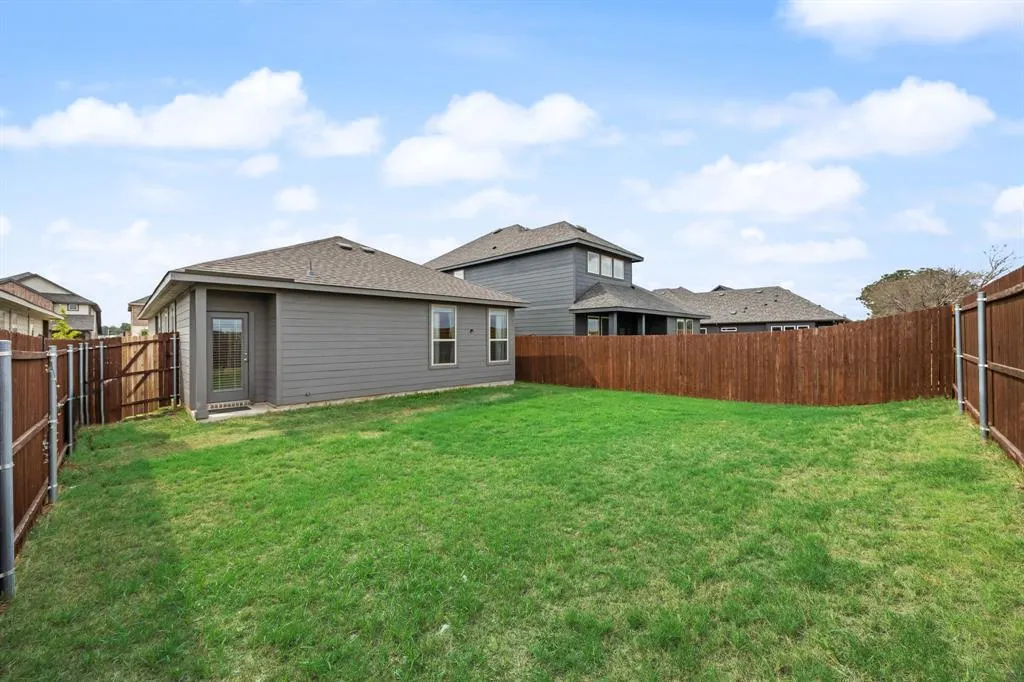 1652 Edgeway Drive