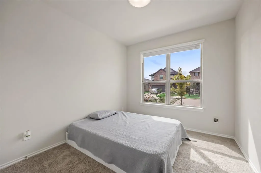 1652 Edgeway Drive