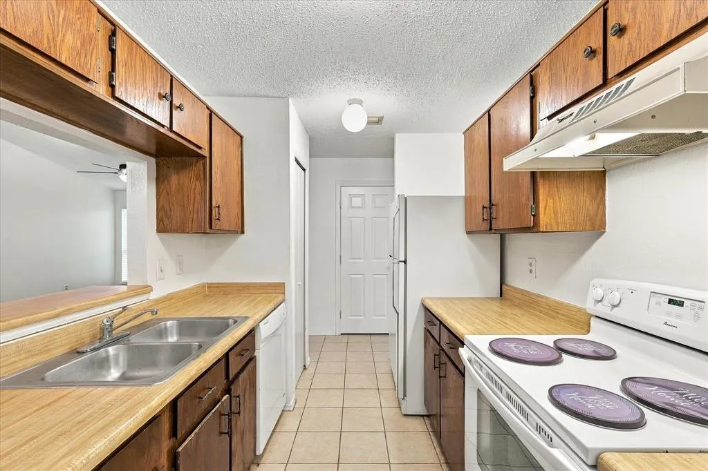 844 Woodrock Drive