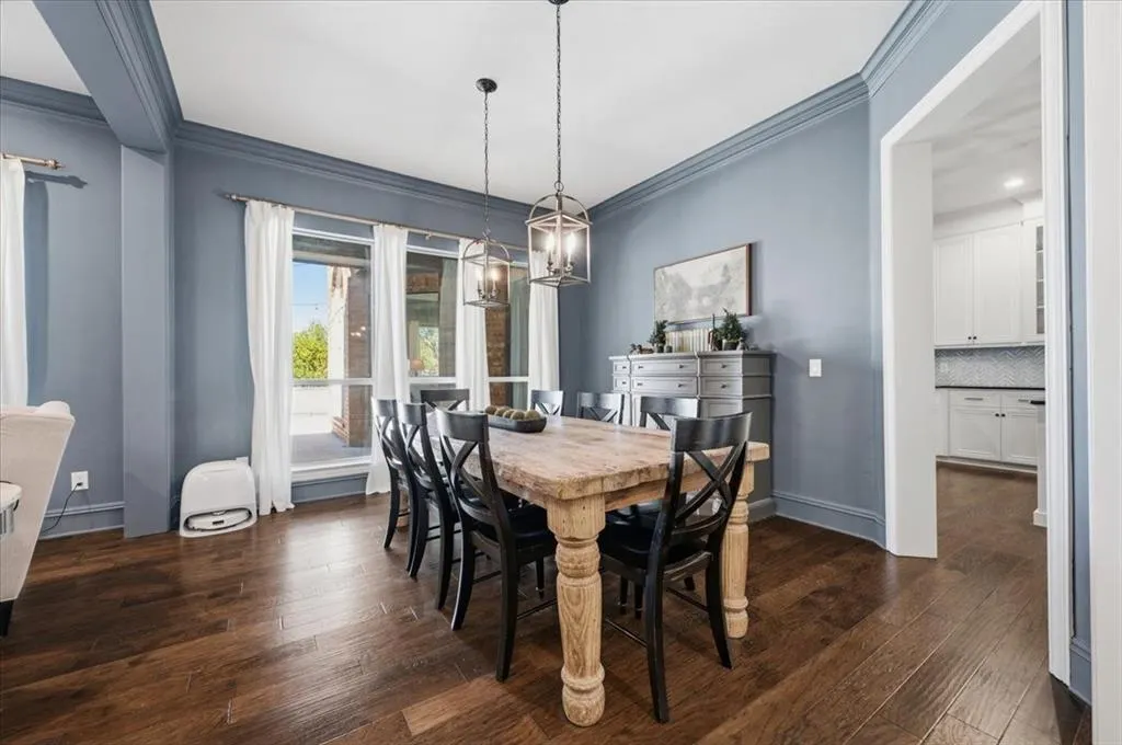 830 Parkwood Court