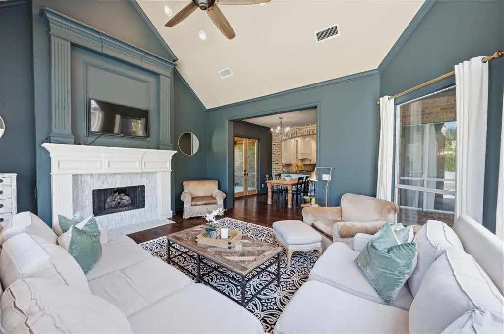 830 Parkwood Court