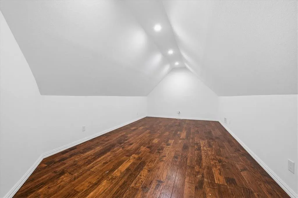 830 Parkwood Court