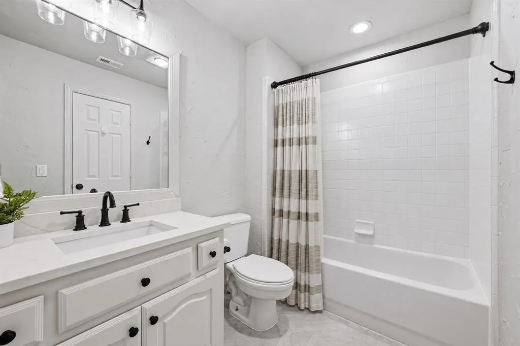 830 Parkwood Court