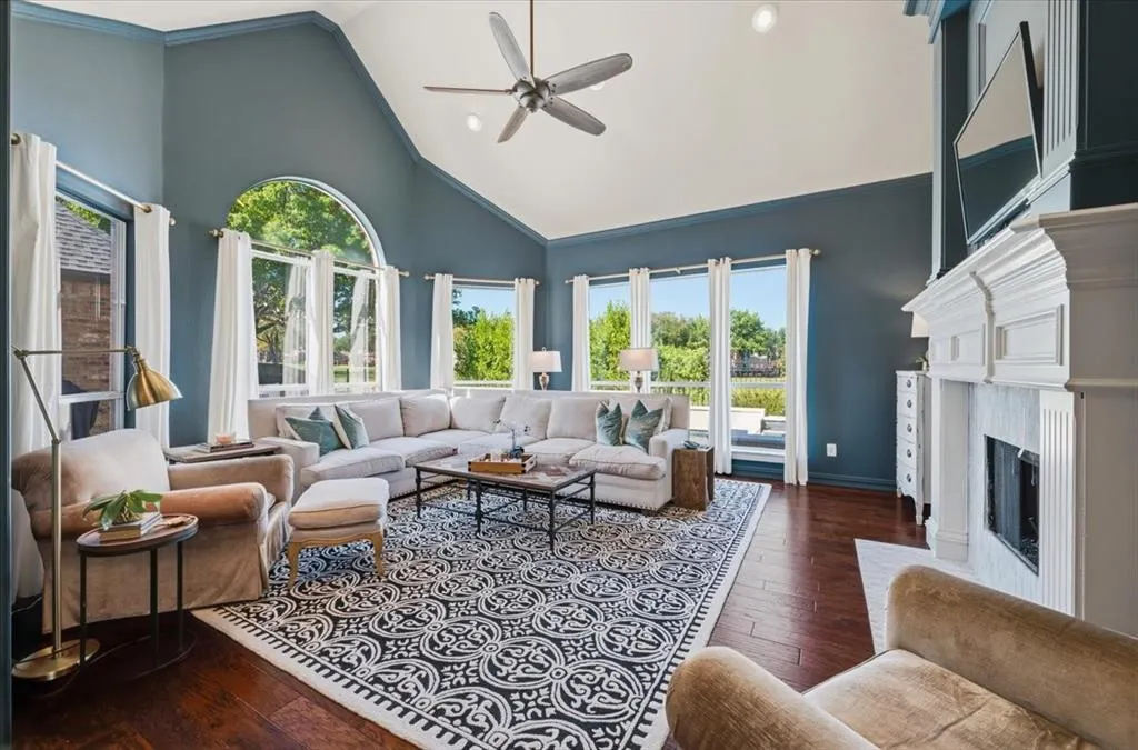 830 Parkwood Court