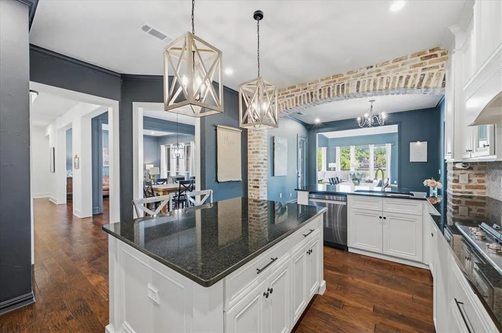 830 Parkwood Court