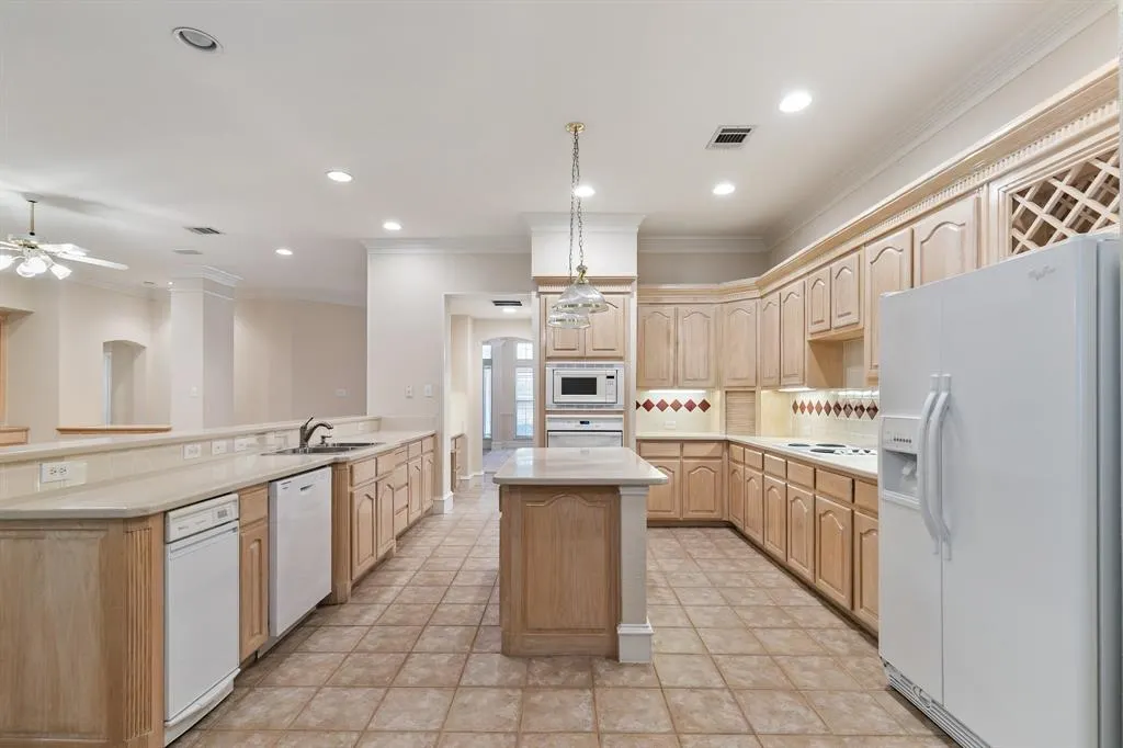 6216 Wolf Ridge Drive