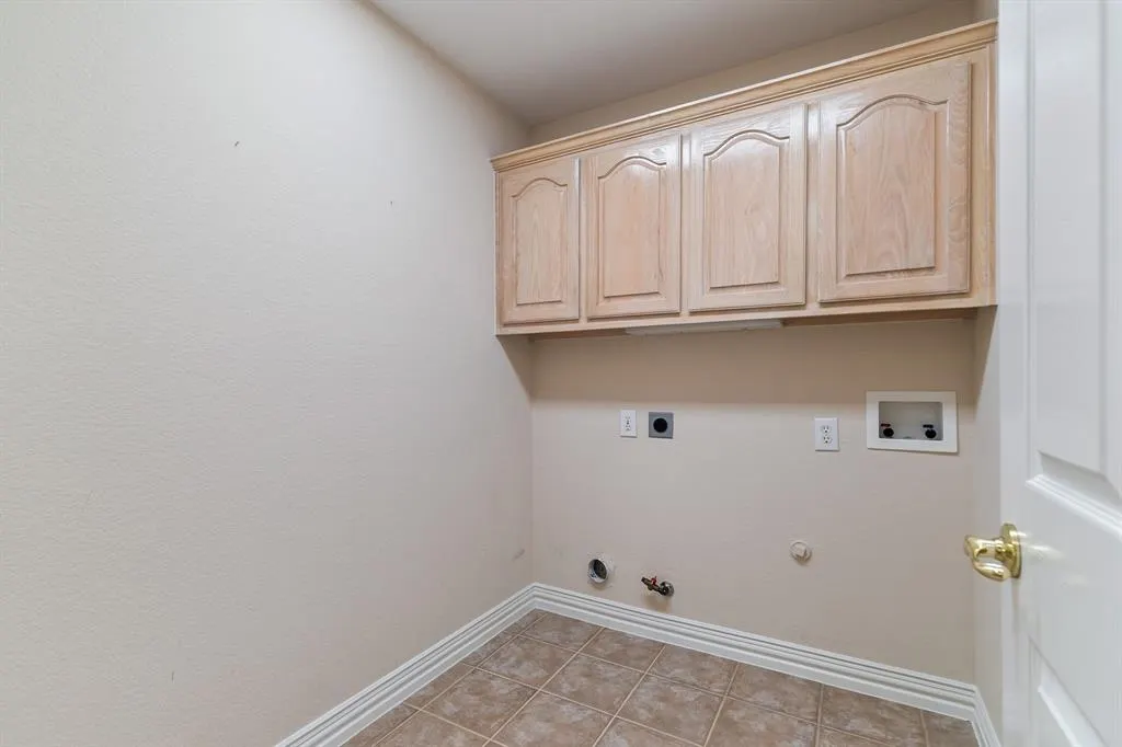 6216 Wolf Ridge Drive