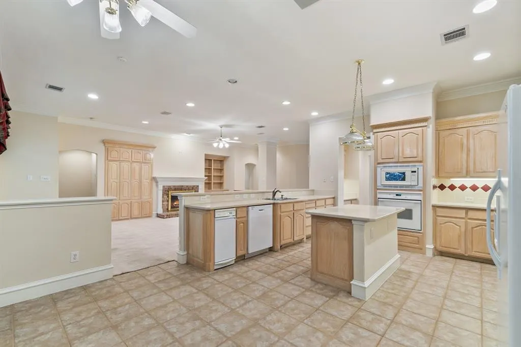 6216 Wolf Ridge Drive