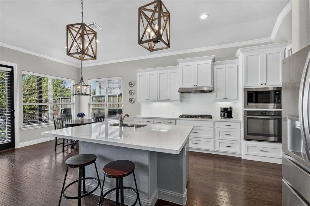 7601 Calhoun Cove