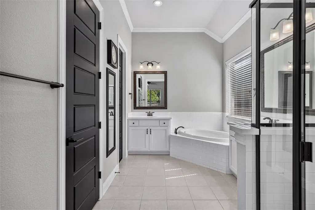 7601 Calhoun Cove