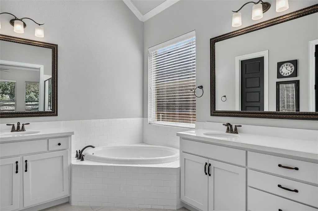 7601 Calhoun Cove