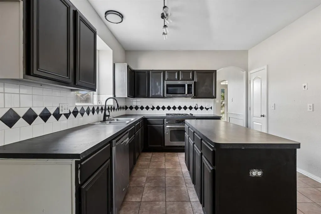 3601 Charleston Drive