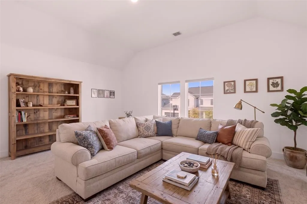 1305 Honey Locust Way