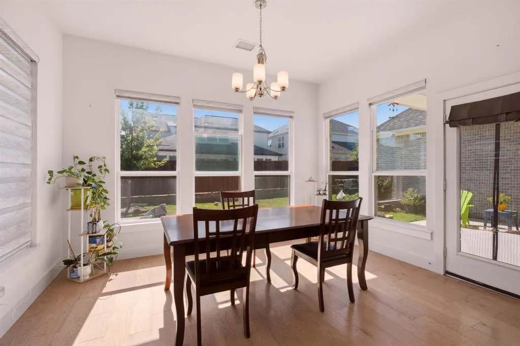 1305 Honey Locust Way