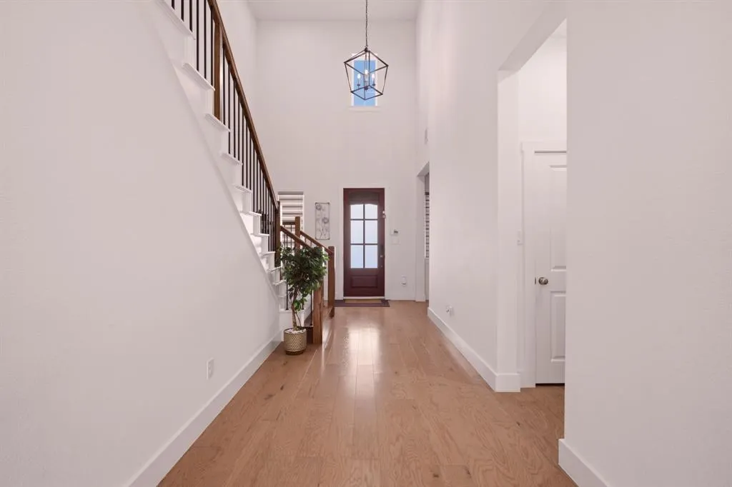 1305 Honey Locust Way