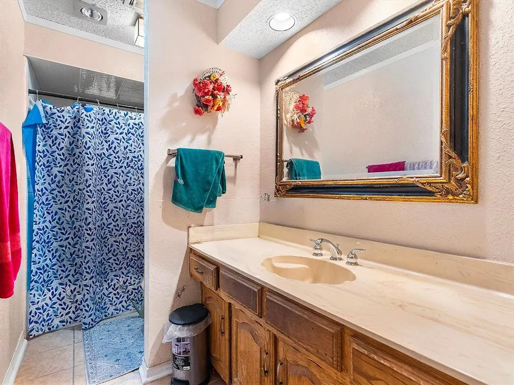 5818 Winding Woods Trail