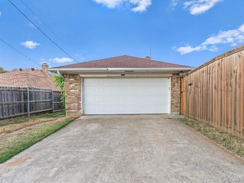 5818 Winding Woods Trail