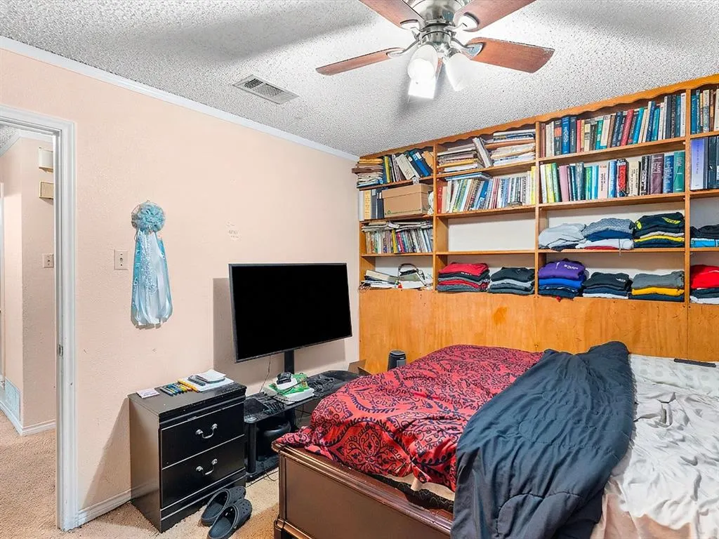 5818 Winding Woods Trail
