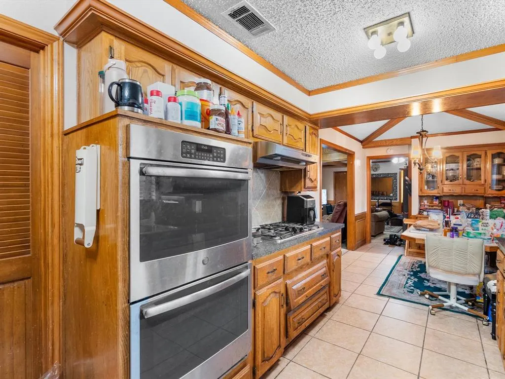 5818 Winding Woods Trail