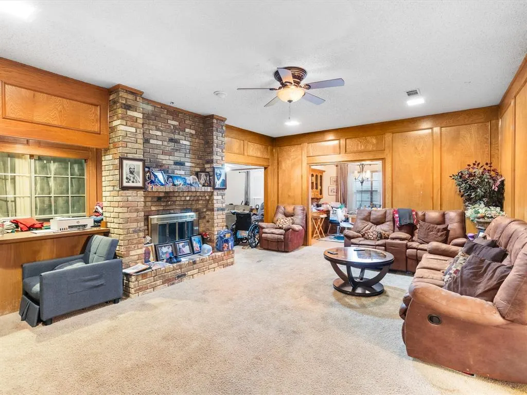 5818 Winding Woods Trail