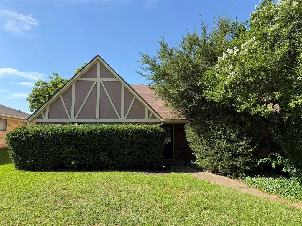 7706 Dentcrest Drive