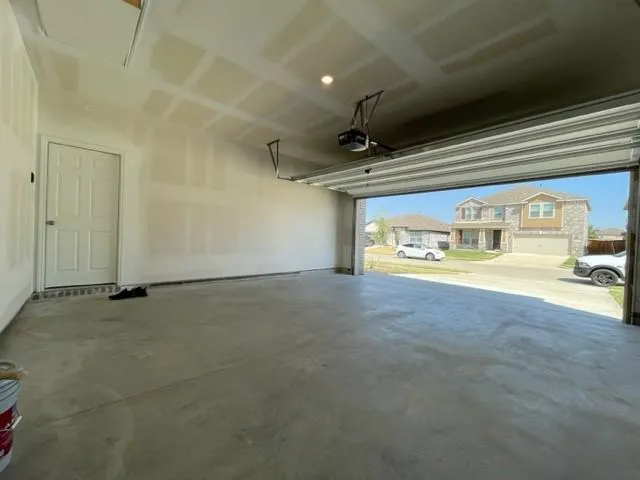 1838 Aslynn Circle