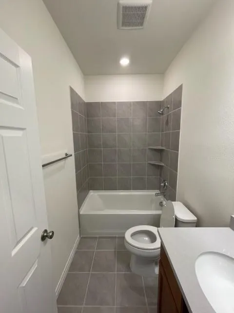 1838 Aslynn Circle