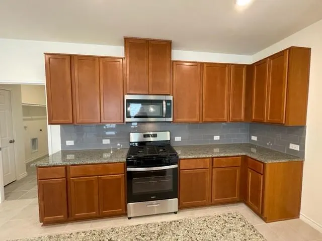 1838 Aslynn Circle