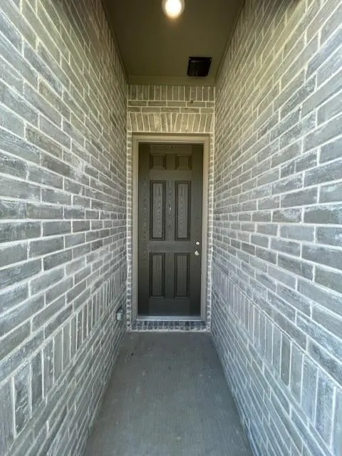 1838 Aslynn Circle