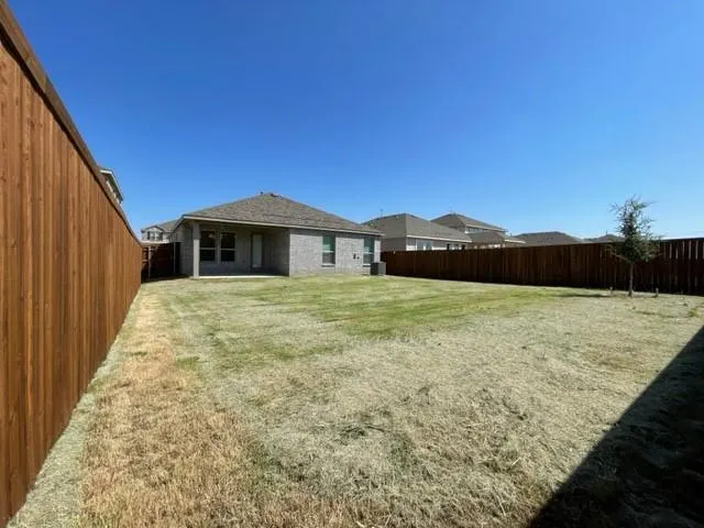 1838 Aslynn Circle
