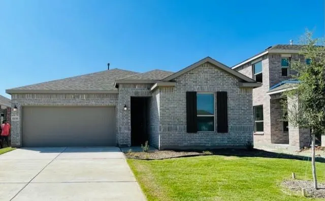 1838 Aslynn Circle