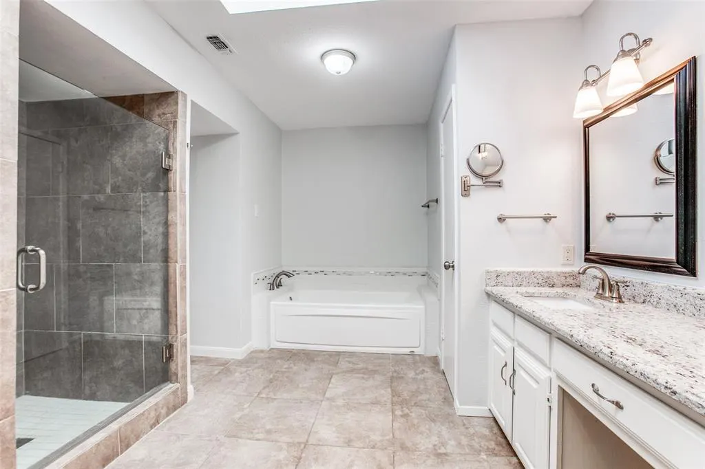 2708 Pinery Lane
