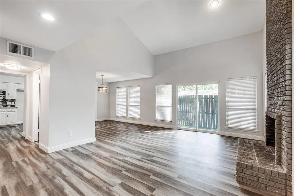 2708 Pinery Lane