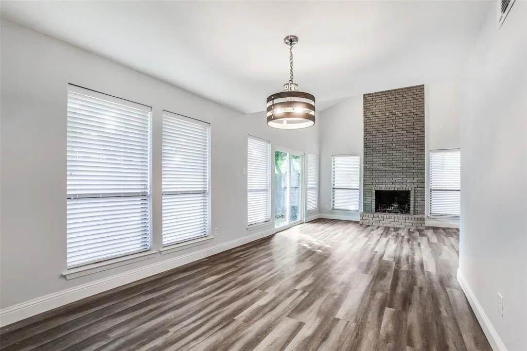 2708 Pinery Lane