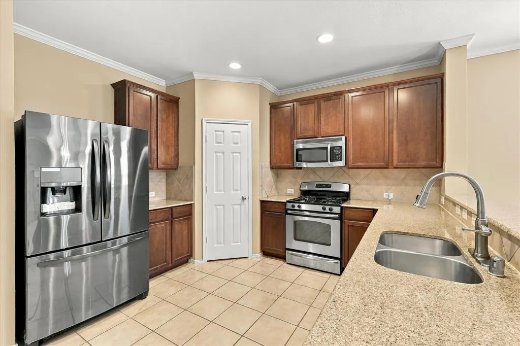 5832 Pebble Ridge Drive