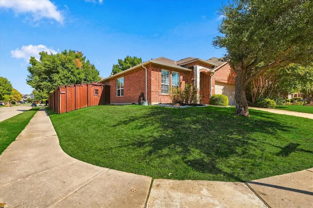 5832 Pebble Ridge Drive