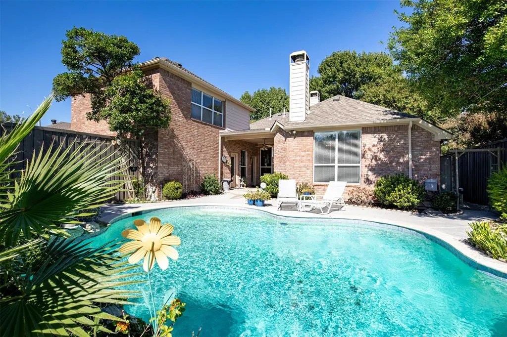9429 Fairmont Drive