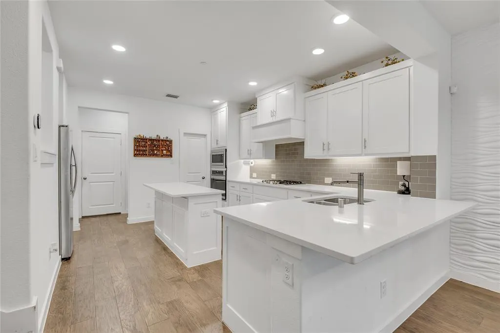 525 Division Street