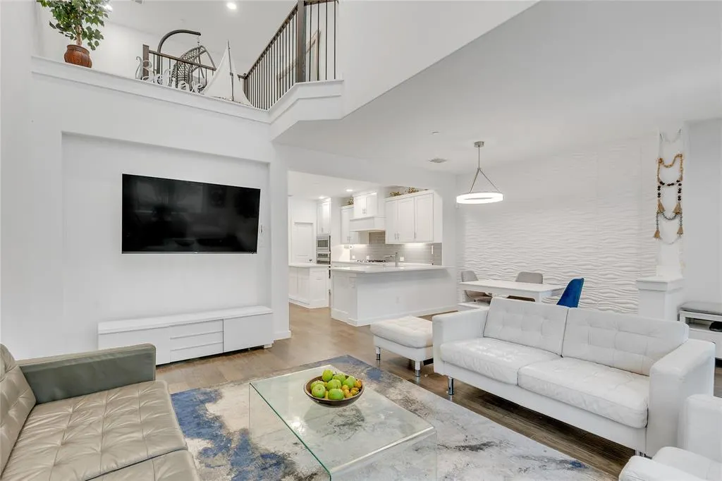 525 Division Street