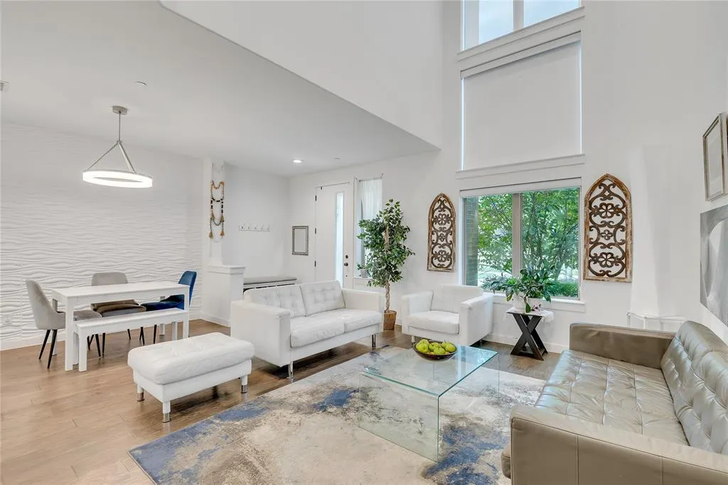 525 Division Street