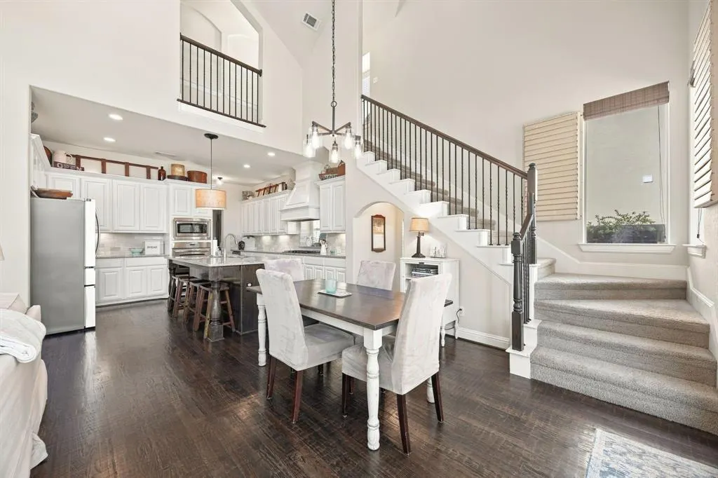 2908 Mountain Creek Drive